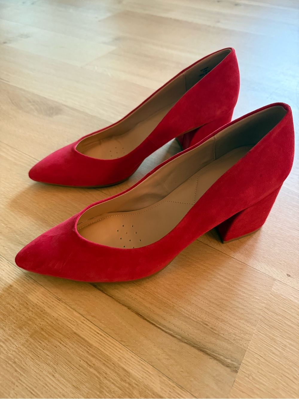 NYDJ Solimar Red Suede Pointed Toe Block Heel Pumps - Size 8.5